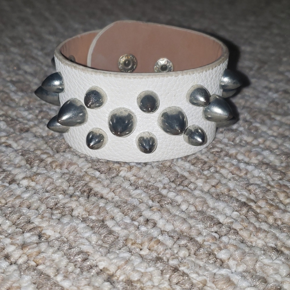 Spiked bracelet